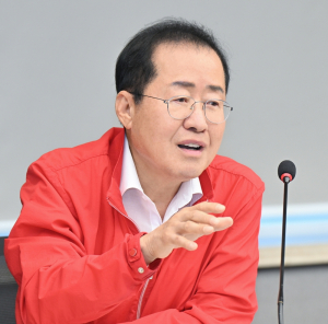 홍준표 대구시장, 이철우-의성군 싸잡아 '융탄폭격'