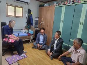 성주군의회, 추석 맞아 취약계층 위문품 전달