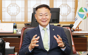 I 2025년 새해설계 I 김재욱, ‘곳간’ 채우고, 경제 살리고, 군민 늘린다