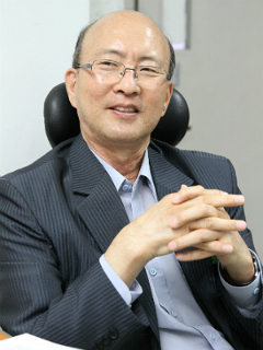 남편을 감옥에 두고 월남한 어머니