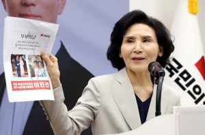 설난영 “ 김문수, 법인카드 규정 엄수··· 돈 무서워하는 사람”