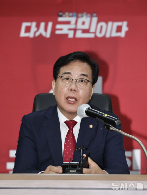 [여의도정치] 송언석, 특검 당사 압색에 “깡패짓 자행”…